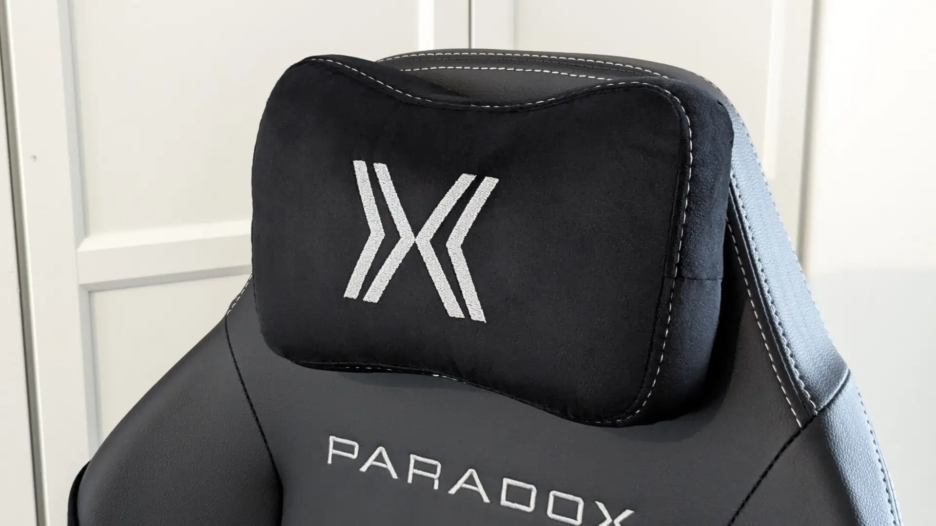 Paradox24 - Paradox Vanguard Space Comms hovedstøttepude